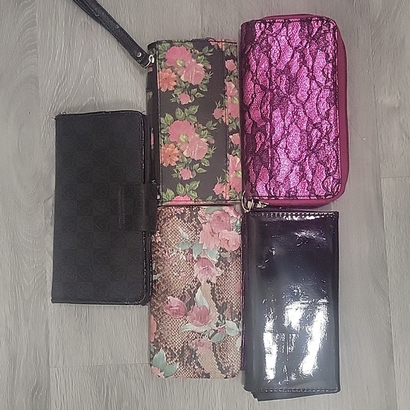 Wallets - Picture 5 of 5